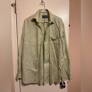 Size 34/35, Neck 16 Forsyth of Canada Inc. Men’s Dress Shirt